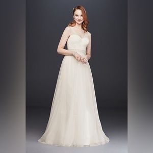 DAVIDS BRIDAL Wedding Dress - NWT - Size 10